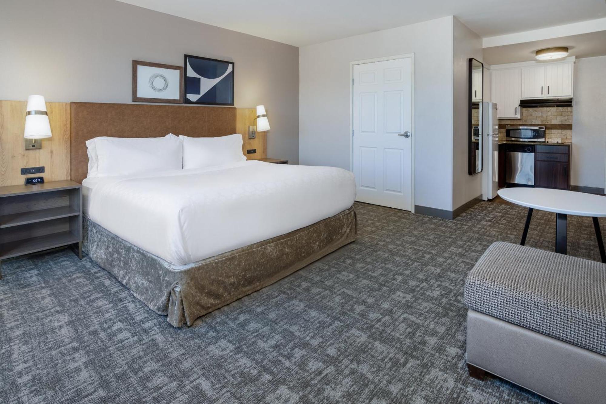 Staybridge Suites Wilmington East By Ihg Exterior foto