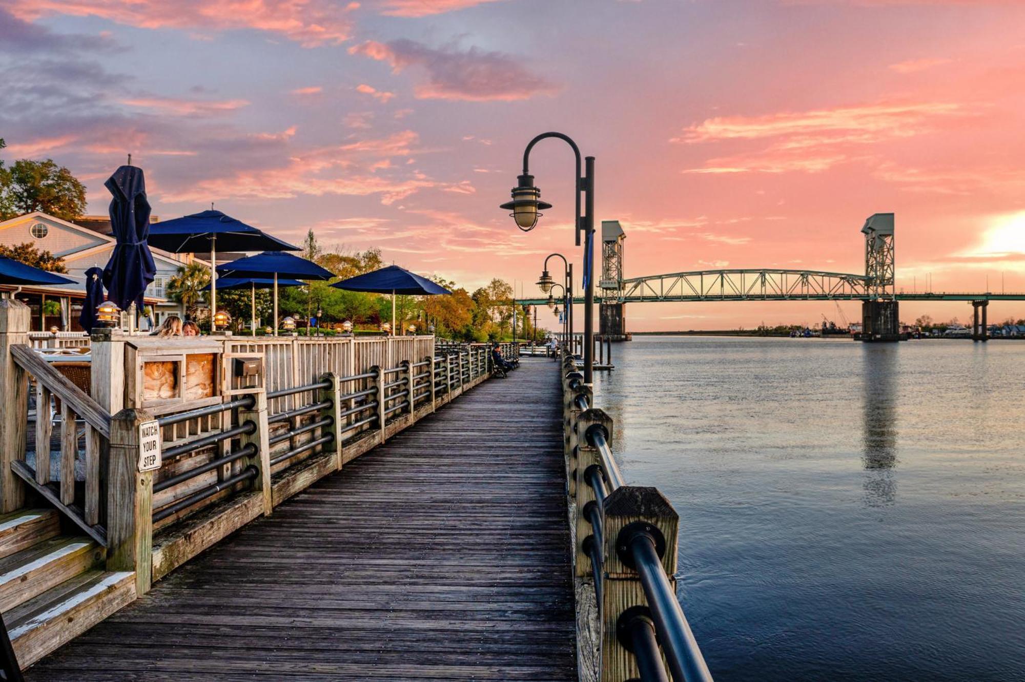 Staybridge Suites Wilmington East By Ihg Exterior foto